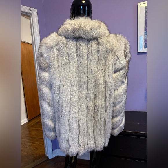 SOLD!!!!!Genuine Saga blue Fox fur Luxurious Fur Coat - Picture 6 of 16
